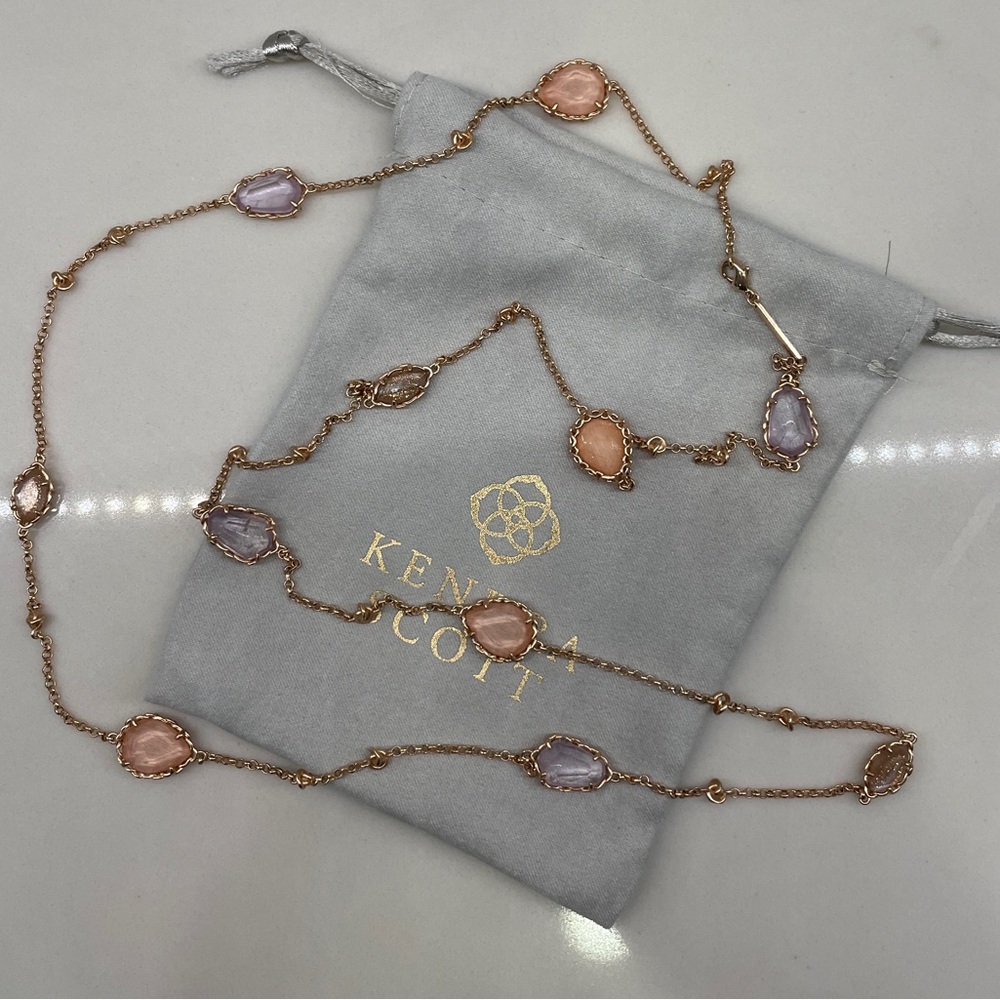 Kendra Scott Gwenyth long strand necklace in Rose Gold metal and Blush Mix
